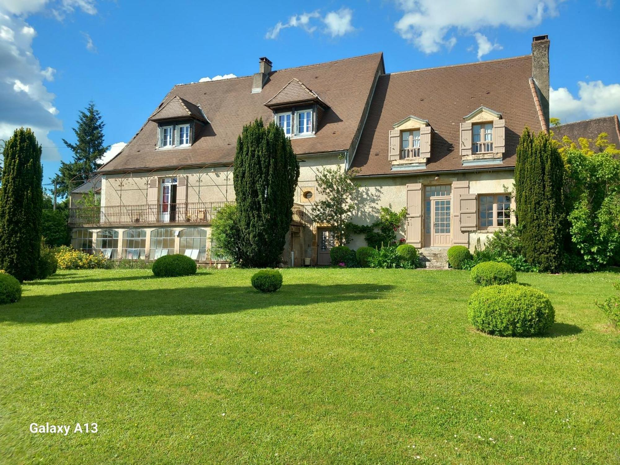 Maison De La Source Genis Exterior photo